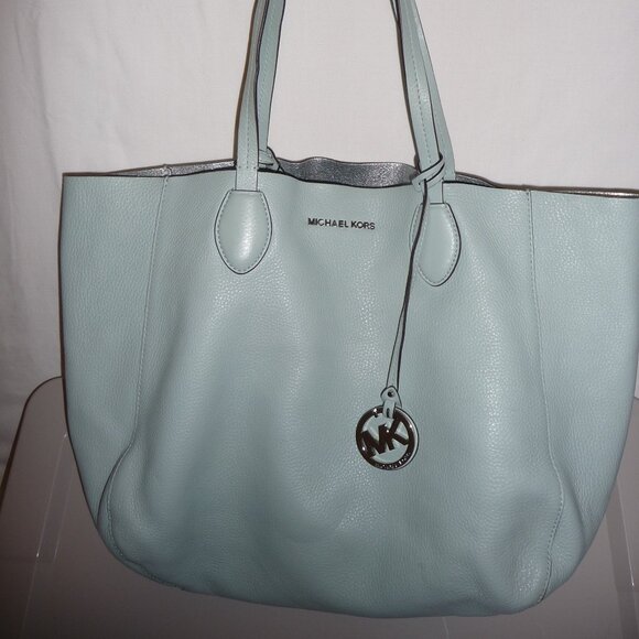 Michael Kors Turquoise/Robin Blue Reversible Purse Handbag (Hobo Style) w/Clutch - Picture 1 of 8